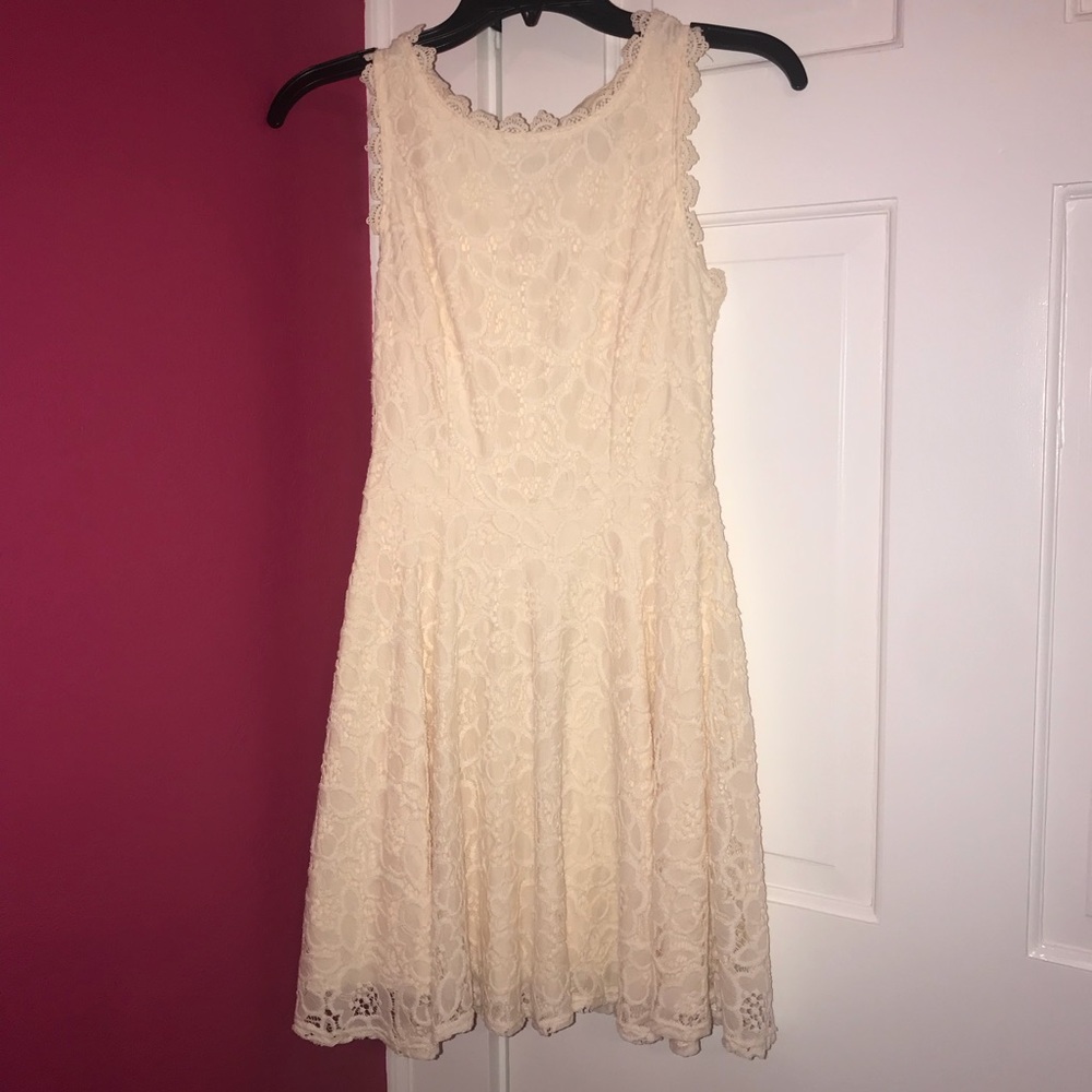 Flowy Lace Dress (Cream Colored)